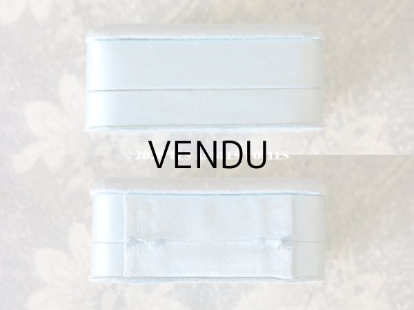 画像4: アンティーク ジュエリーボックス イニシャル入り シルクサテン パウダーブルー (4)