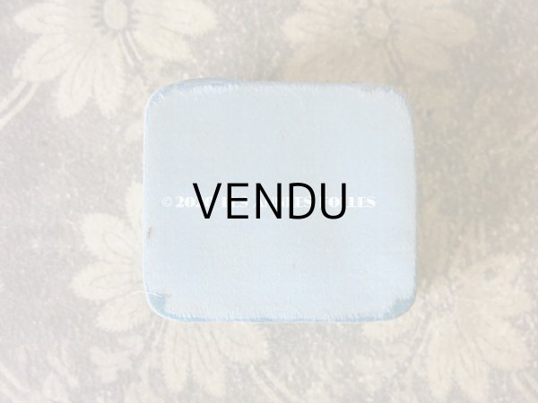 画像3: アンティーク ジュエリーボックス イニシャル入り シルクサテン パウダーブルー (3)