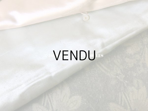 画像6: アンティーク シルク製 薔薇のブーケの刺繍入り パウダーブルーのグローブ用ポシェット  (6)