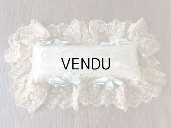 画像4: 1900年代 アンティーク 花の刺繍入り リボン＆レースで縁取られた 大きなピンクッション (4)