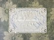 画像2: 1910年　アンティーク クロモ リングを付けた右手とパンジー (2)