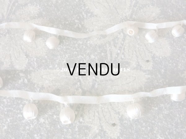 画像5: 19世紀末 アンティーク シルク製 小さなポンポン付 トリム オフホワイト (5)