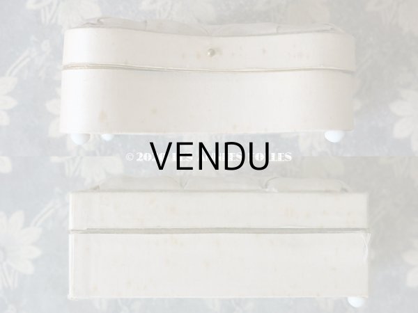 画像12: 19世紀末 アンティーク シルク製 チョコレートのお菓子箱  (12)