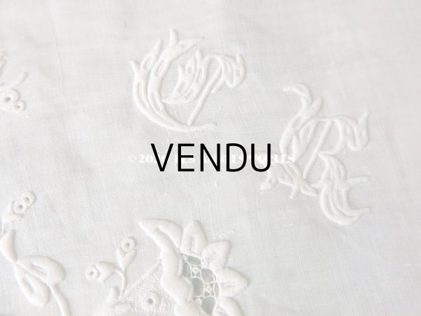 画像4: 新品同様 19世紀 アンティーク  ホワイトワークの結婚式のハンカチ モノグラム入り  (4)