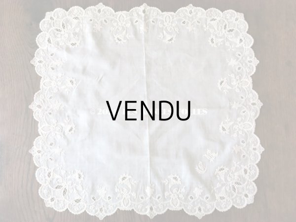 画像3: 新品同様 19世紀 アンティーク  ホワイトワークの結婚式のハンカチ モノグラム入り  (3)
