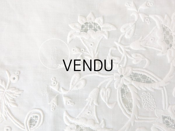 画像7: 新品同様 19世紀 アンティーク  ホワイトワークの結婚式のハンカチ モノグラム入り  (7)