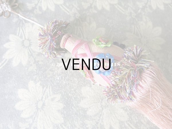 画像13: 19世紀 アンティーク シルク製 ピンクの大きなタッセル ポンポン パスマントリー  (13)