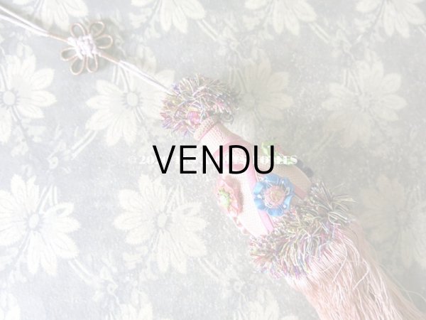 画像20: 19世紀 アンティーク シルク製 ピンクの大きなタッセル ポンポン パスマントリー  (20)