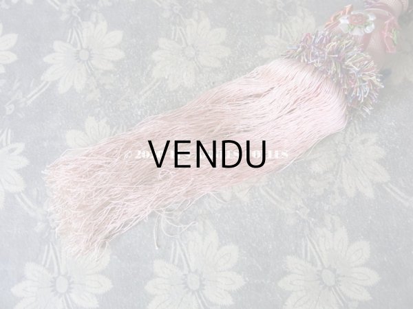 画像19: 19世紀 アンティーク シルク製 ピンクの大きなタッセル ポンポン パスマントリー  (19)