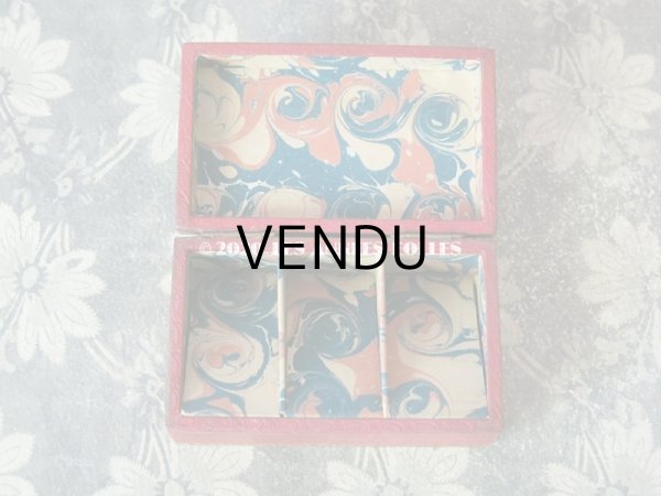 画像6: 19世紀 アンティーク 本革製　王冠＆イニシャル【N】　スタンプケース 切手入れ  (6)