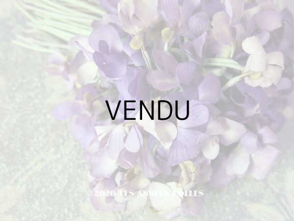 画像5: 1900年代 アンティーク 菫の布花の大きなブーケ 122輪 コサージュ  (5)