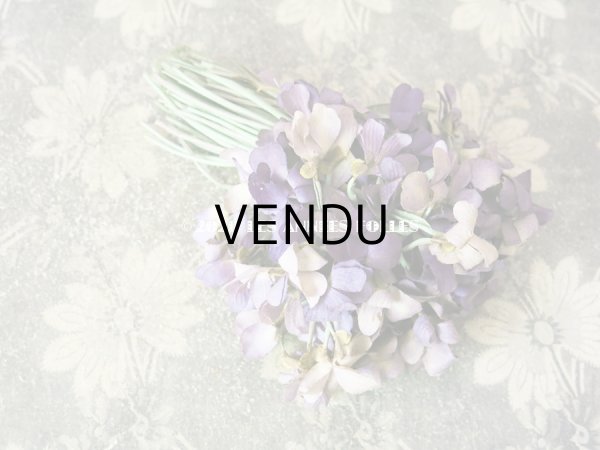 画像4: 1900年代 アンティーク 菫の布花の大きなブーケ 122輪 コサージュ  (4)