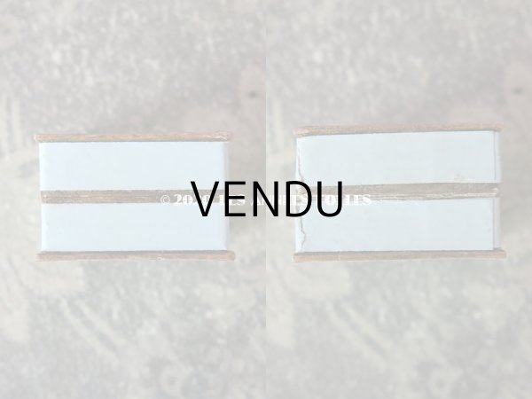 画像4: 1900年代 アンティーク 小さなジュエリーボックス ペールブルー キルティング加工 (4)