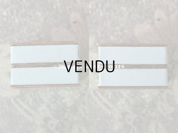 画像5: 1900年代 アンティーク 小さなジュエリーボックス ペールブルー キルティング加工 (5)