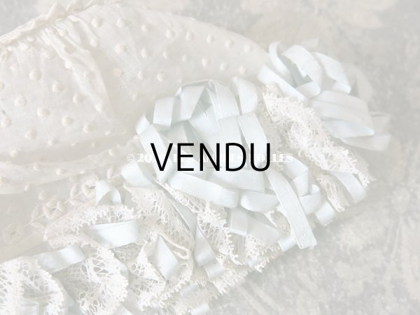 画像6: アンティーク ドール & ベビー用ボネ 水色のリボン＆花模様と水玉の刺繍入り (6)