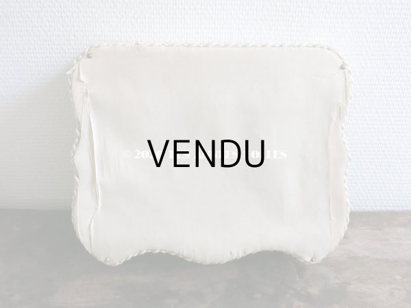 画像4: 19世紀 アンティーク ライラックのリボン刺繍入り 大きなシルクボックス 『ショコラ・フランソワ・ マルキ』　のチョコレート箱  - CHOCOLAT FRANCOIS MARQUIS PARIS - (4)