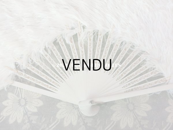 画像9: アンティーク 淡いピンクベージュのリボン付 オフホワイトのフェザーのファン  (9)