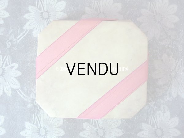 画像3: 1938年 アンティーク 天使＆薔薇のリース バテムのお菓子箱 (3)