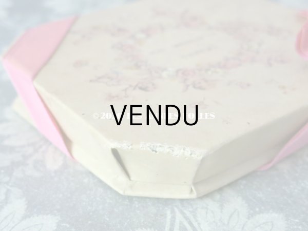 画像6: 1938年 アンティーク 天使＆薔薇のリース バテムのお菓子箱 (6)