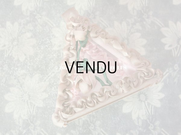 画像5: 【10周年セール対象外】 アンティーク ロココモチーフ付き リボンワークのジュエリーボックス ピンク ガラスケース (5)