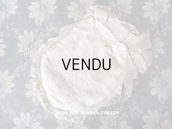画像1: 【10周年セール対象外】 アンティーク 鈴蘭の刺繍入り  リボンが結ばれたオモニエール  (1)