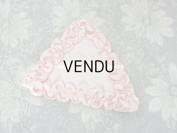 画像14: 【10周年セール対象外】 アンティーク ロココモチーフ付き リボンワークのジュエリーボックス ピンク ガラスケース (14)