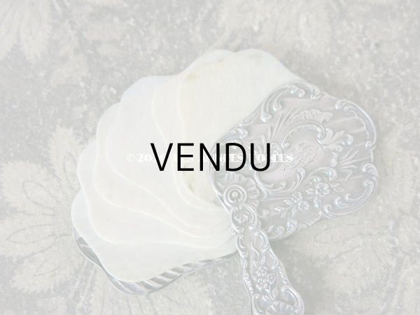 画像11: 19世紀 シルバー製 舞踏会の手帳 モノグラム入り ロカイユ装飾 ペンシル付 CARNET DE BAL カルネ・ド・バル (11)