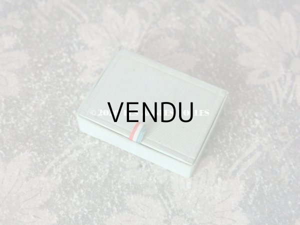 画像4: 【10周年セール対象外】 アンティーク ペンダント用 小さなジュエリーボックス パウダーブルー ペンダント付き (4)