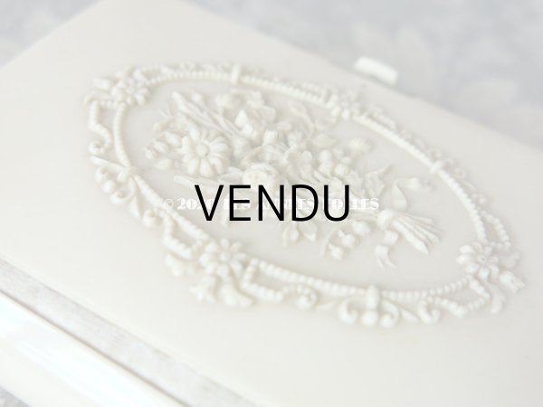 画像7: 【10周年セール対象外】 1890年 アンティーク 鈴蘭の押し花入り ミサ典書 鈴蘭や薔薇のブーケ セルロイド製 (7)