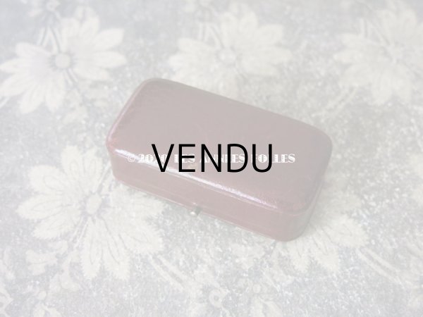 画像3: 【10周年セール対象外】　アンティーク 本革製 ウェディングリング用 ジュエリーボックス  ボルドー (3)