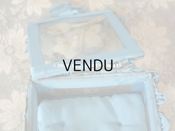 画像11: アンティーク ロココモチーフ付き リボンワークのジュエリーボックス スモーキーブルー ガラスケース (11)