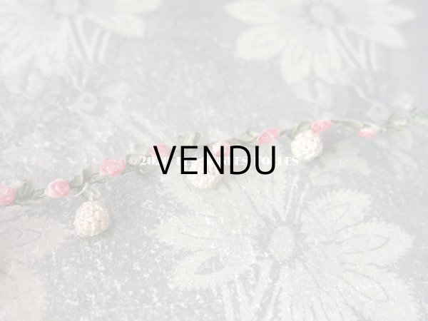 画像6: 1900年代 アンティーク 極小 ロココトリム とても小さなピンクの薔薇 シルク製 ポンポン付き ロココリボン 28cm (6)
