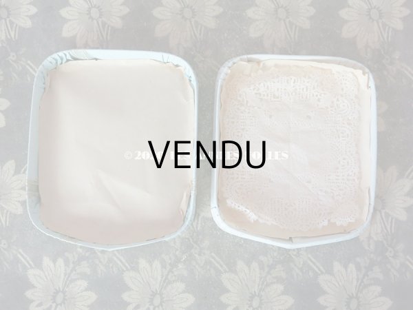 画像4: 1903年 アンティーク リボンが結ばれた バテムのお菓子箱 パウダーブルー (4)