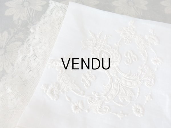 画像6: 新品同様 1914年 アンティーク 結婚式のハンカチ 花婿用　大判   ホワイトワーク & 手編みのヴァランシエンヌレース (6)