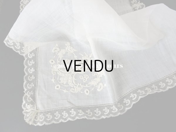 画像3: 新品同様 1914年 アンティーク 結婚式のハンカチ 花婿用　大判   ホワイトワーク & 手編みのヴァランシエンヌレース (3)