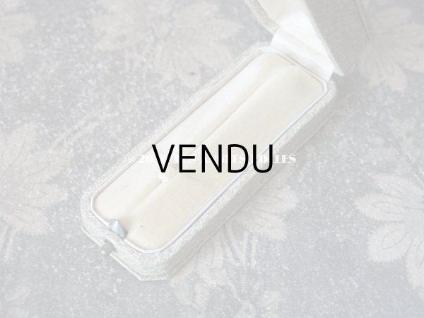 画像7: アンティーク　ブローチ用 ジュエリーボックス 金彩入り ライトグレー (7)