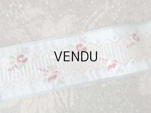 画像7: アンティーク 薔薇刺繍のリボン 淡いピンク＆水色のセット リボンメーカーのサンプラー  (7)