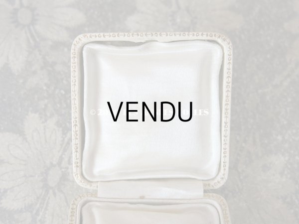 画像8: アンティーク リボンのガーランド オフホワイトのジュエリーボックス  (8)