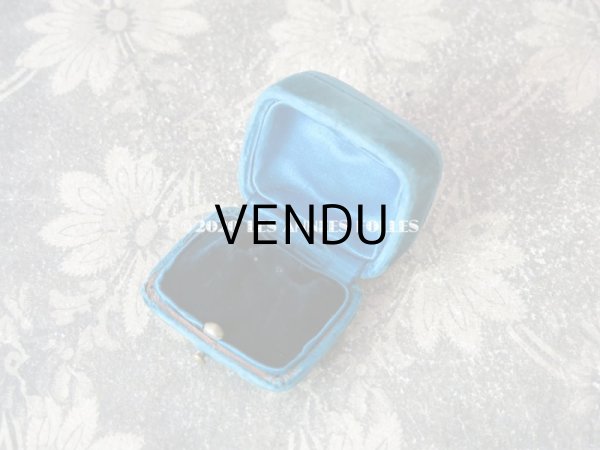 画像6: 19世紀末 アンティーク ピアス用 ジュエリーボックス ベルベット ＆ シルクサテン ブルー  (6)