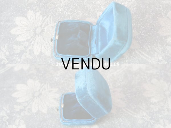 画像7: 19世紀末 アンティーク ピアス用 ジュエリーボックス ベルベット ＆ シルクサテン ブルー  (7)