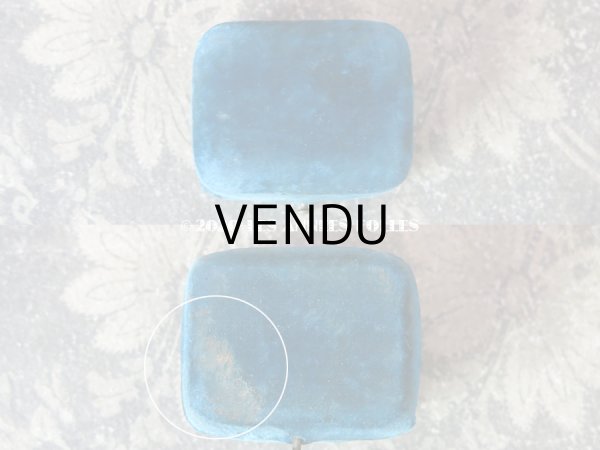 画像3: 19世紀末 アンティーク ピアス用 ジュエリーボックス ベルベット ＆ シルクサテン ブルー  (3)