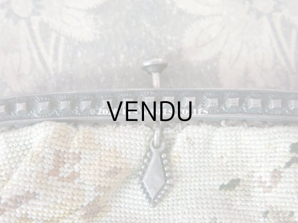 画像4: 1910年代 アンティーク 森の中の小さな兎 オモニエール ニードルポイント ミラー付き (4)