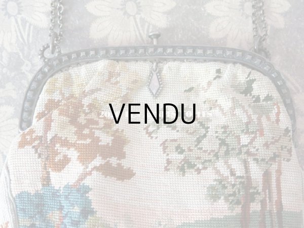 画像3: 1910年代 アンティーク 森の中の小さな兎 オモニエール ニードルポイント ミラー付き (3)