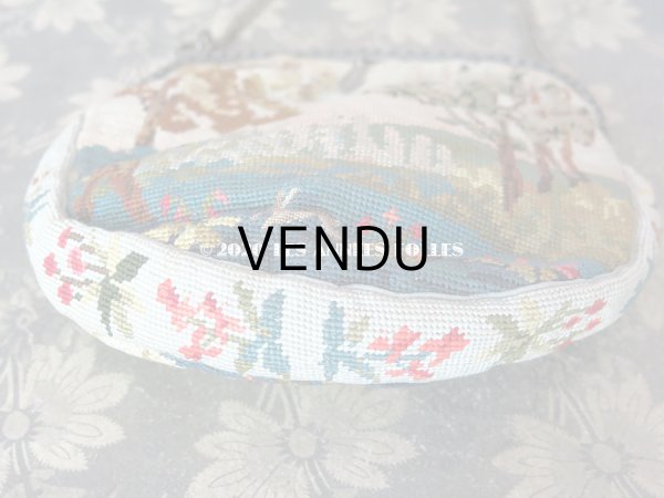 画像7: 1910年代 アンティーク 森の中の小さな兎 オモニエール ニードルポイント ミラー付き (7)