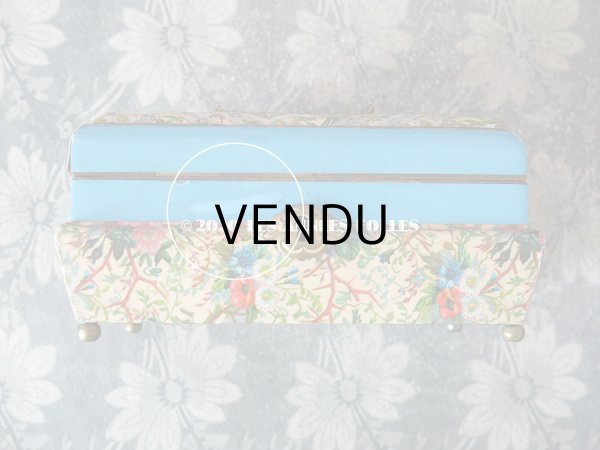 画像9: 19世紀 アンティーク ナポレオン3世時代 お菓子箱  脚付き 薔薇 & 菫  ドラジェ & チョコレート  (9)