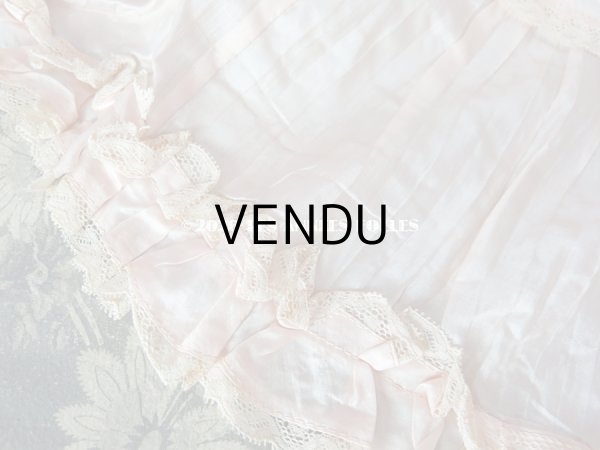 画像10: 1900年代 アンティーク  ドレスの裾 パウダーピンクのシルクサテン＆レース  1.3m  (10)