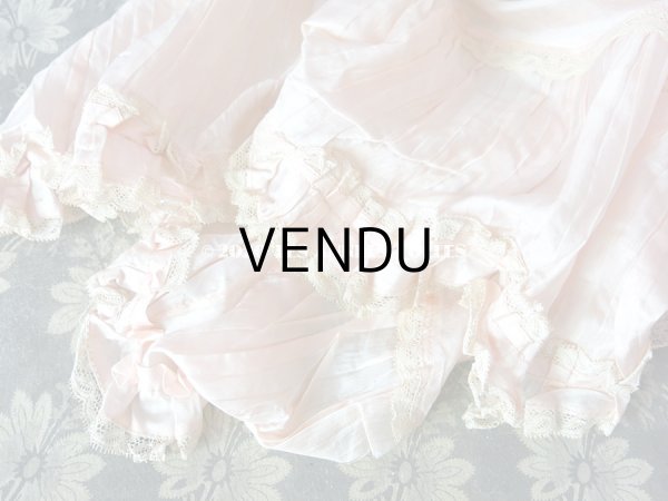 画像5: 1900年代 アンティーク  ドレスの裾 パウダーピンクのシルクサテン＆レース  1.3m  (5)