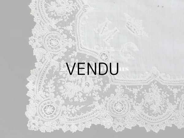 画像8: 19世紀 アンティーク ポワンドガーズのレース  結婚式のハンカチ 王冠 & モノグラムの刺繍 【 ポワン・ド・ガーズ 】 (8)