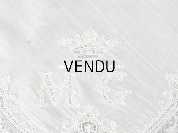 画像10: 19世紀 アンティーク ポワンドガーズのレース  結婚式のハンカチ 王冠 & モノグラムの刺繍 【 ポワン・ド・ガーズ 】 (10)