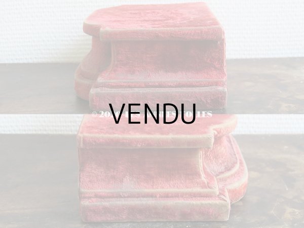 画像7: アンティーク ベルベットの台座 赤　 (7)